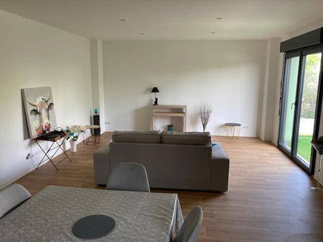 Foto 4 von 17: One-Bedroom Apartment