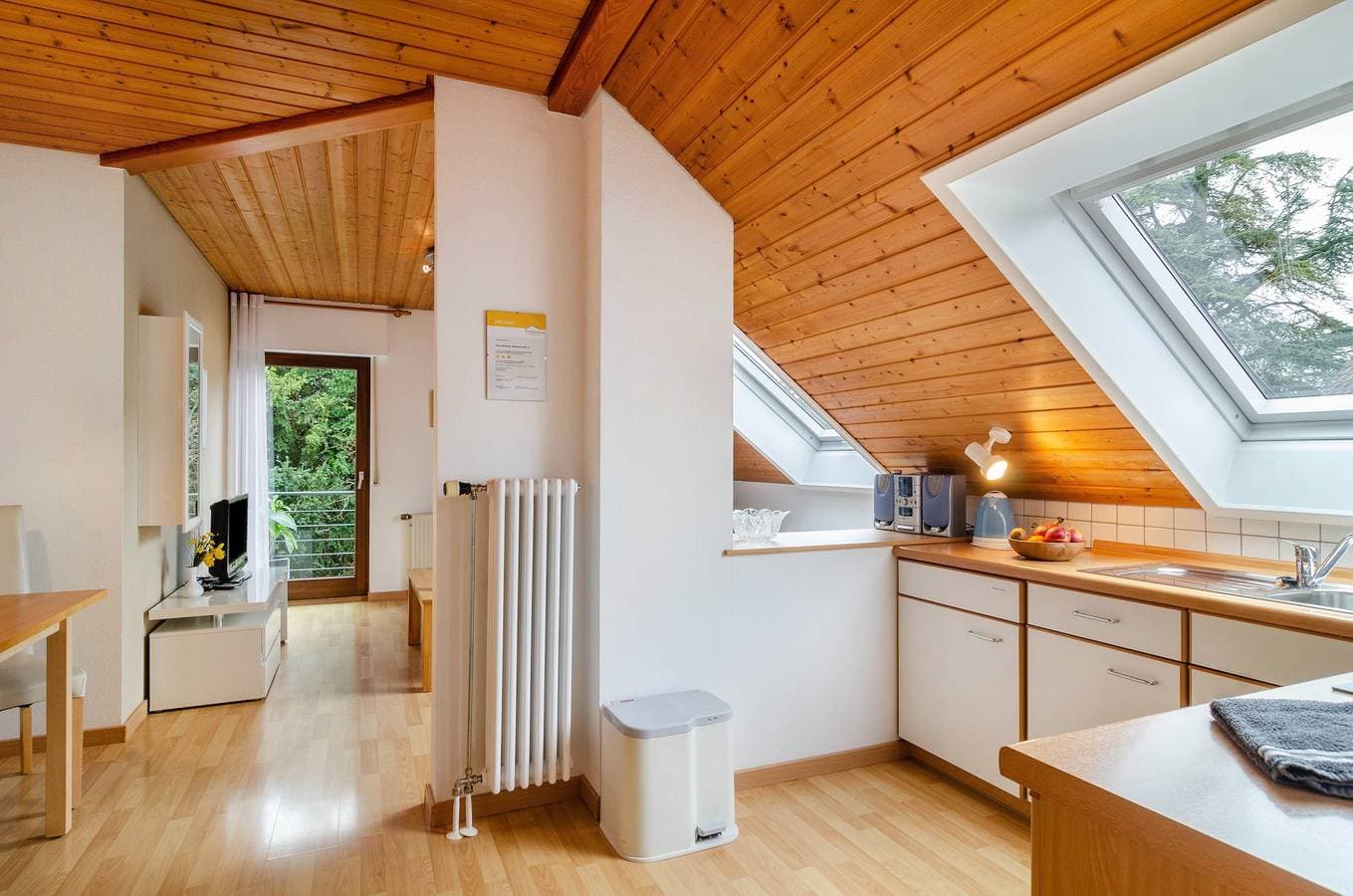 Foto 7 von 23: Haus Annette - Ferienwohnung 'Nr 2' mit Balkon und Wi-Fi