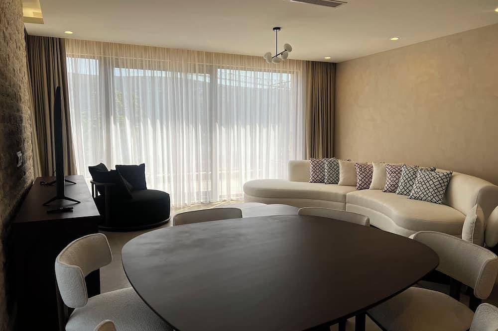 Foto 7 von 30: Stylish 4Br Villa w/ Pool near Porto Novi Beach