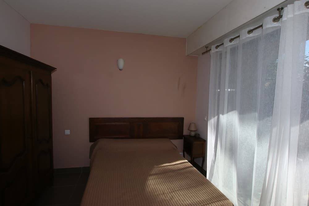 Foto 4 von 29: Haus mit Pool und Garten
