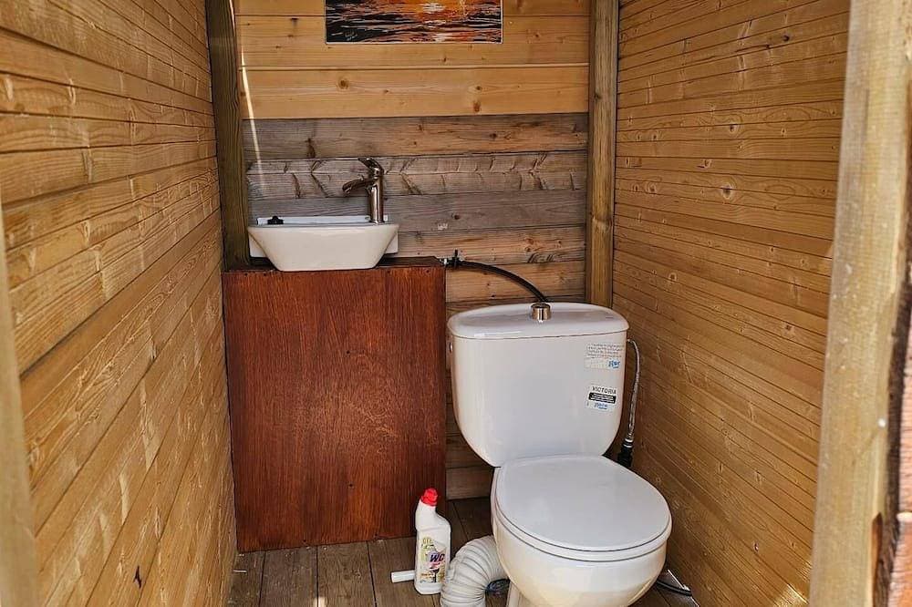 Foto 7 von 28: Cabin Sleeps 2 with Enclosed Garden
