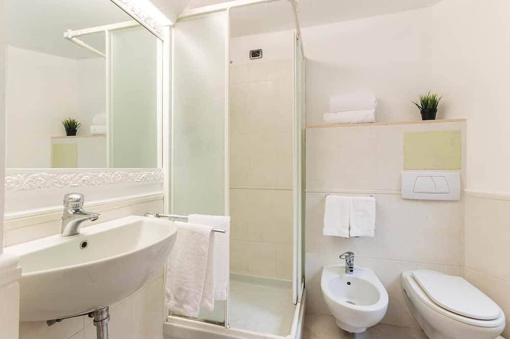 Foto 7 von 22: Beach front apartment in Rapallo Ge with swimming pool