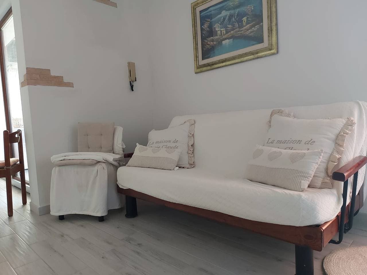 Foto 8 von 38: Ruhige Ferienwohnung "Casa Dea72" in Strandnähe mit Klimaanlage und Terrasse