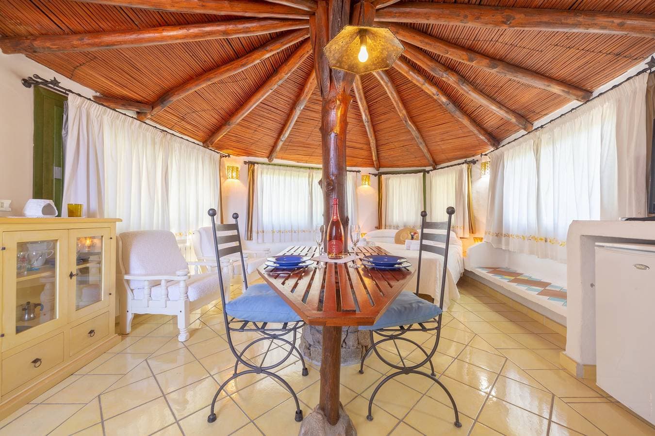 Foto 13 von 31: Ferienhaus mit großem Garten, Terrasse und Gemeinschaftspool