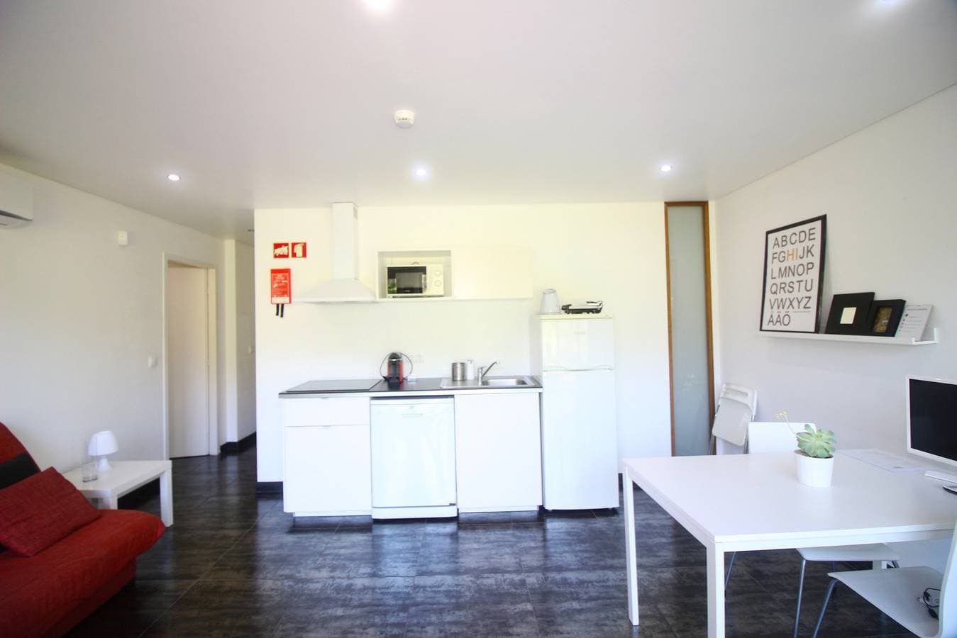 Foto 7 von 21: Apartamento Esquilo - Casas Barca do Rio - Gerês