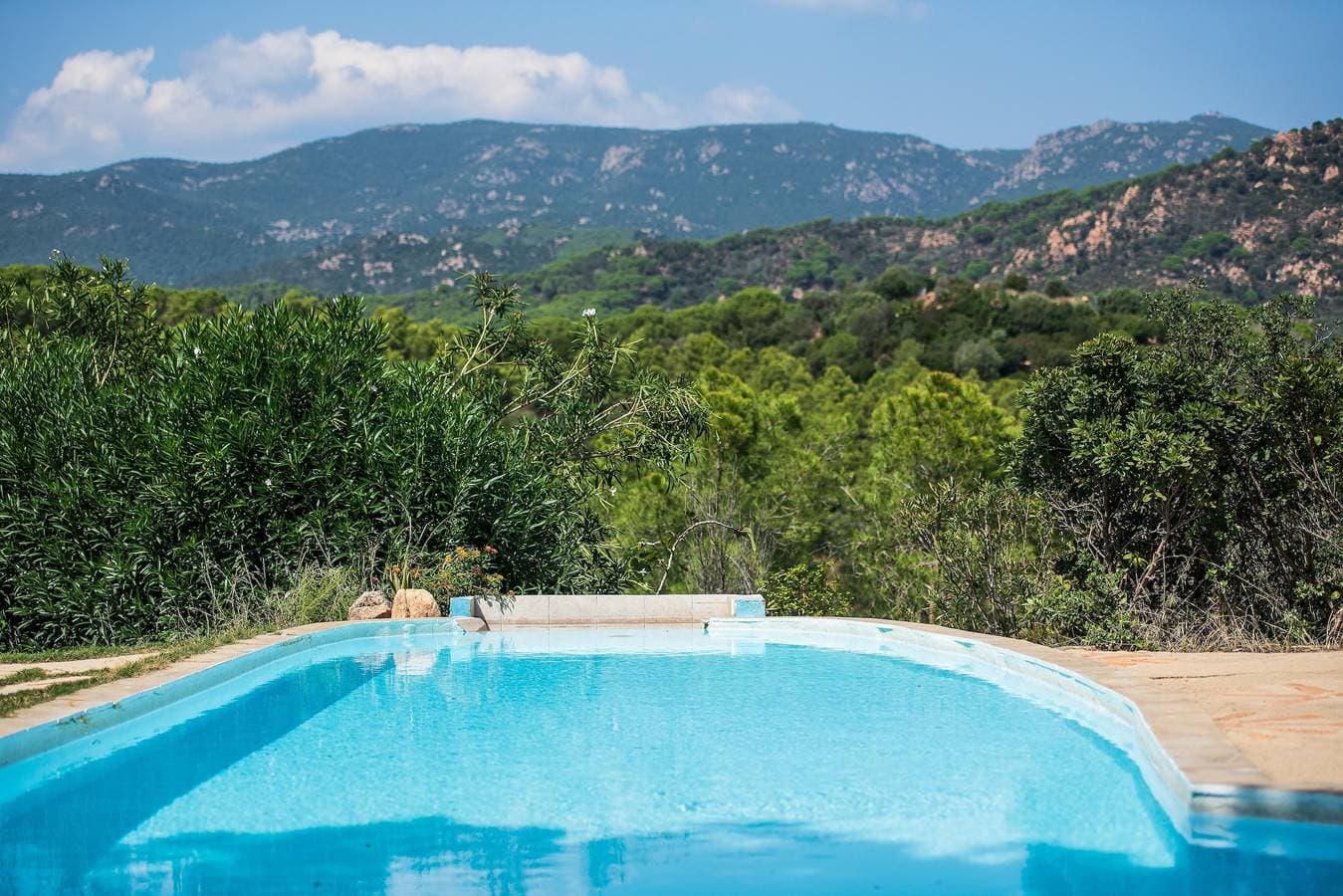 Foto 4 von 29: Villa Fiorita – Ruhige Landhausvilla mit Pool und Meerblick in Sardinien