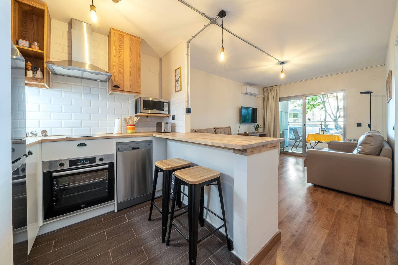 Foto 7 von 22: Ferienwohnung 'Apartamentos Salou - 112' mit Gemeinschaftspool, WLAN und Klimaanlage