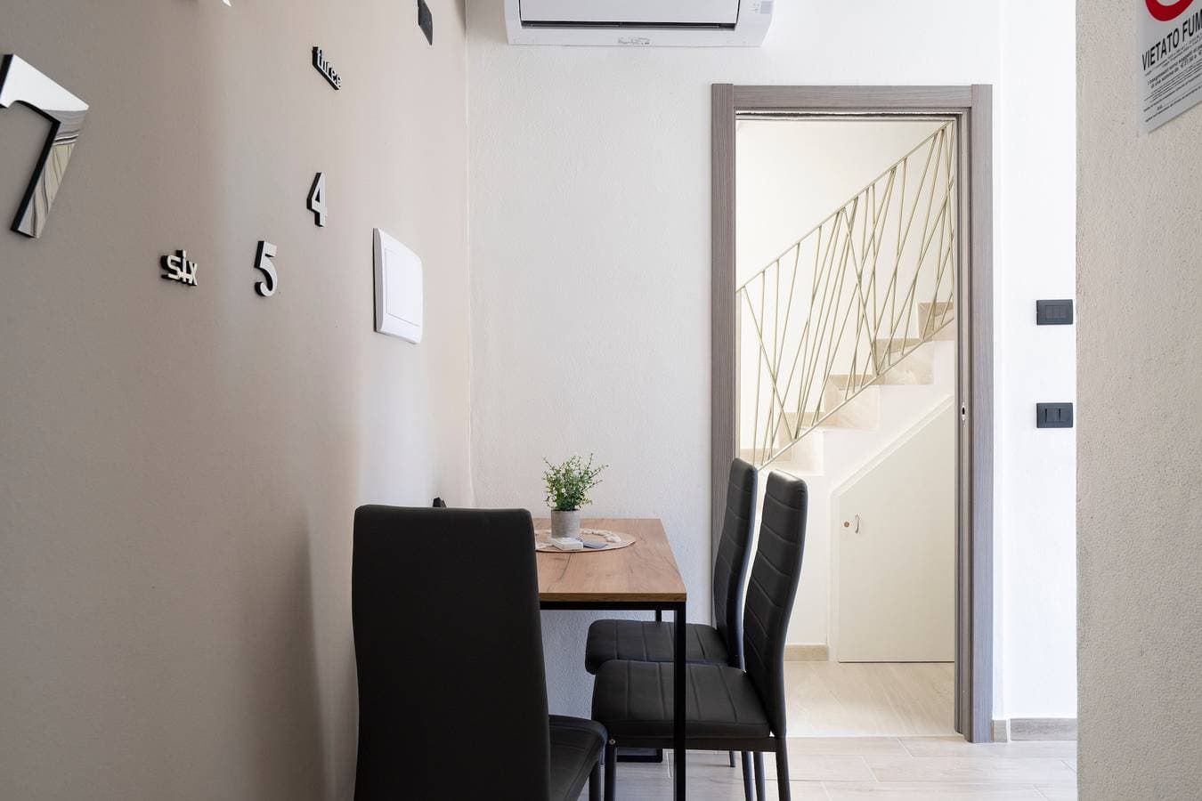 Foto 10 von 25: Ferienwohnung 'Il Filo Azzurro 2' mit Meerblick, Wi-Fi und Klimaanlage