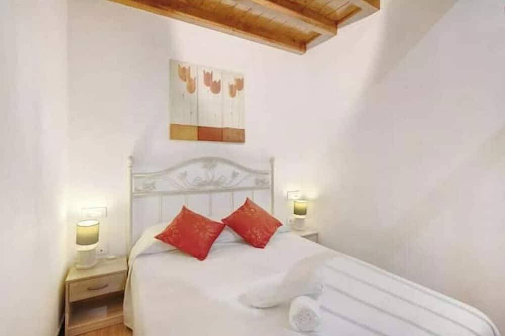Foto 2 von 30: Cozy duplex apartment steps from the sea. Large terrace