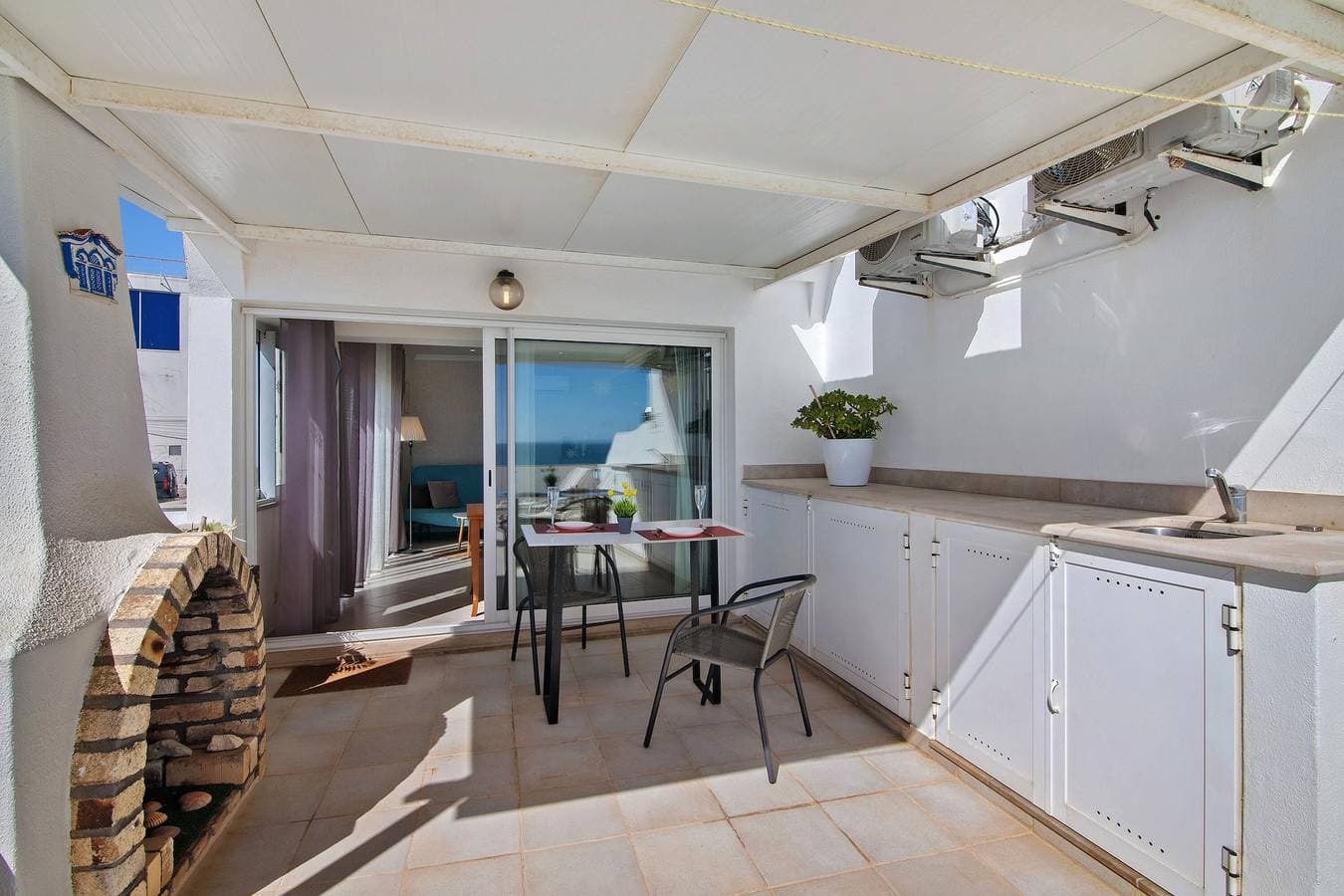 Foto 4 von 23: Apartment 'Vista Mar' mit Meerblick, WLAN und Klimaanlage