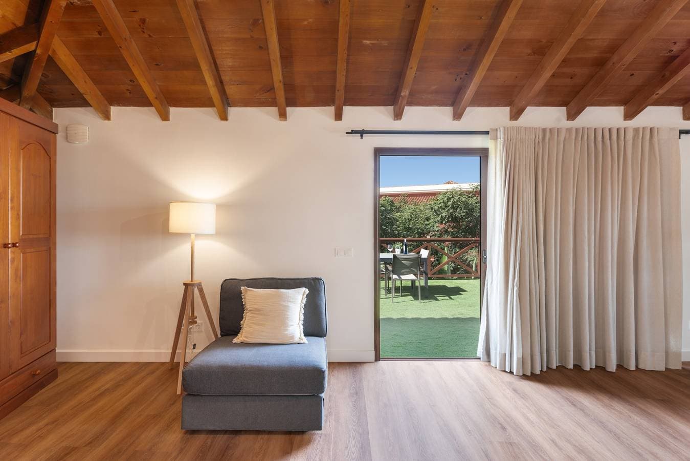Foto 9 von 34: Villa 'Gardel - Suite' mit Meerblick, Teideblick, Gemeinschaftspool und WLAN