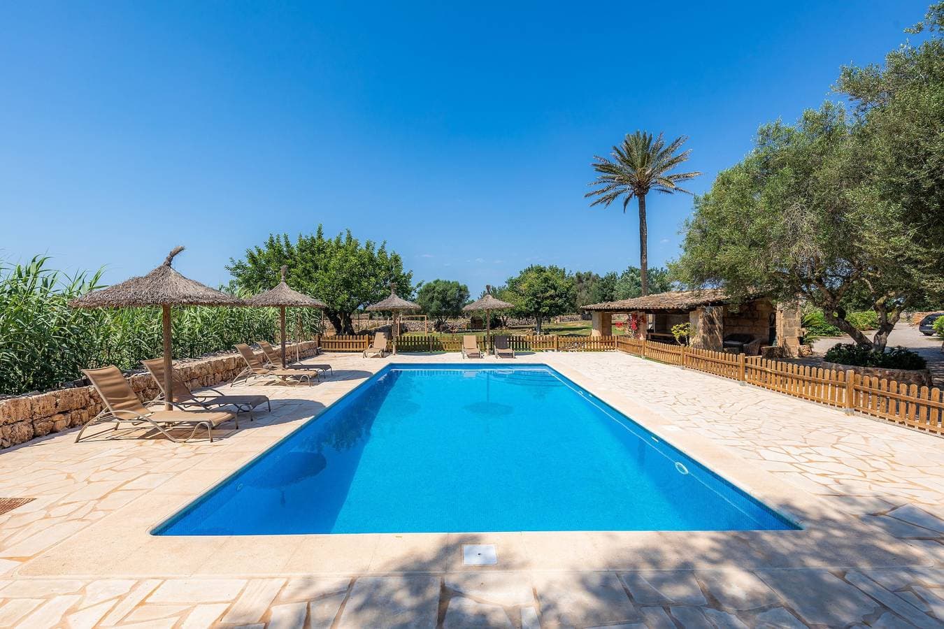 Foto 6 von 28: Agroturismo „Llevant“ mit WLAN, Terrasse, Pool & Garten – geteilt mit 5 Unterkünften
