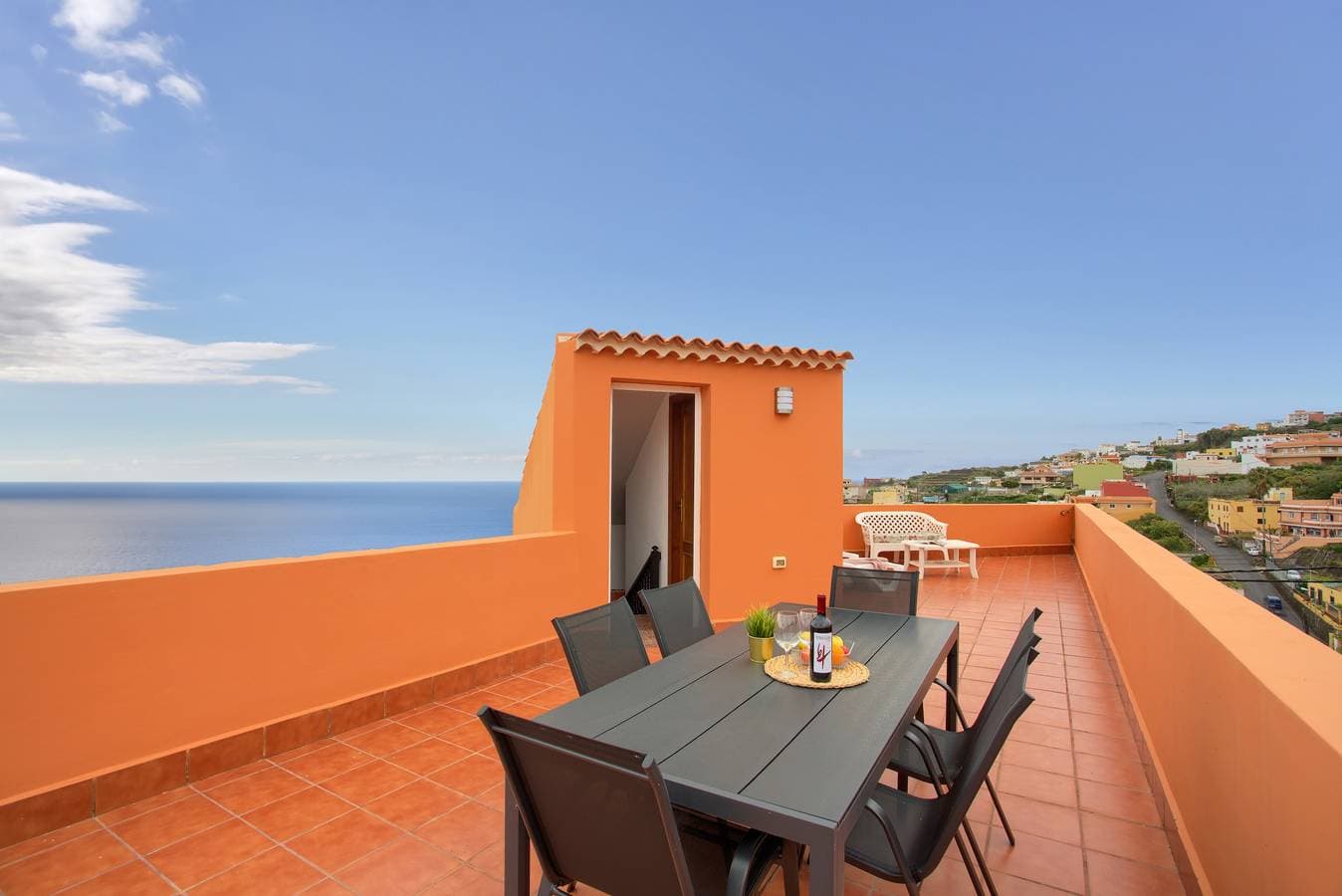 Foto 2 von 21: Ferienhaus 'Tajinaste' mit Meerblick, privater Terrasse und Wi-Fi