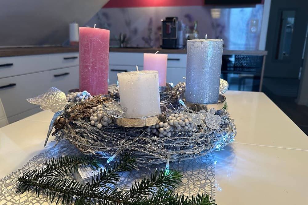 Foto 7 von 30: Auszeit Ferienwohnung Schauenstein - Loggia & Panoramablick - Geschmackvolle