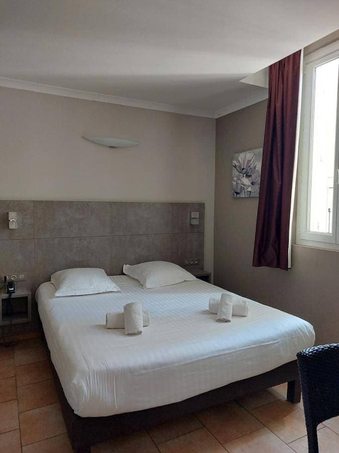 Foto 3 von 8: Double Room Hill Side