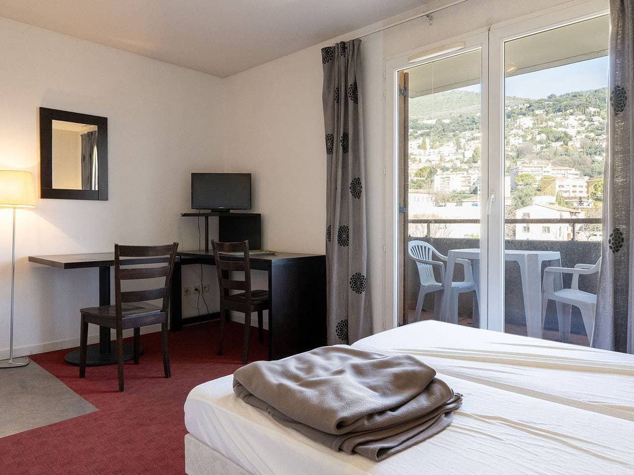Foto 2 von 14: Reizende Ferienwohnung mit Pool und Balkon, in der Nähe des Stadtzentrums von Grasse
