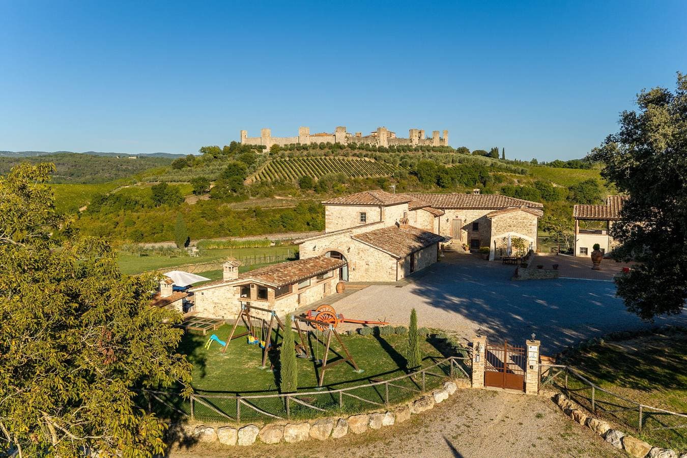 Foto 8 von 19: La Piazzetta, Borgo Campassini, Monteriggioni