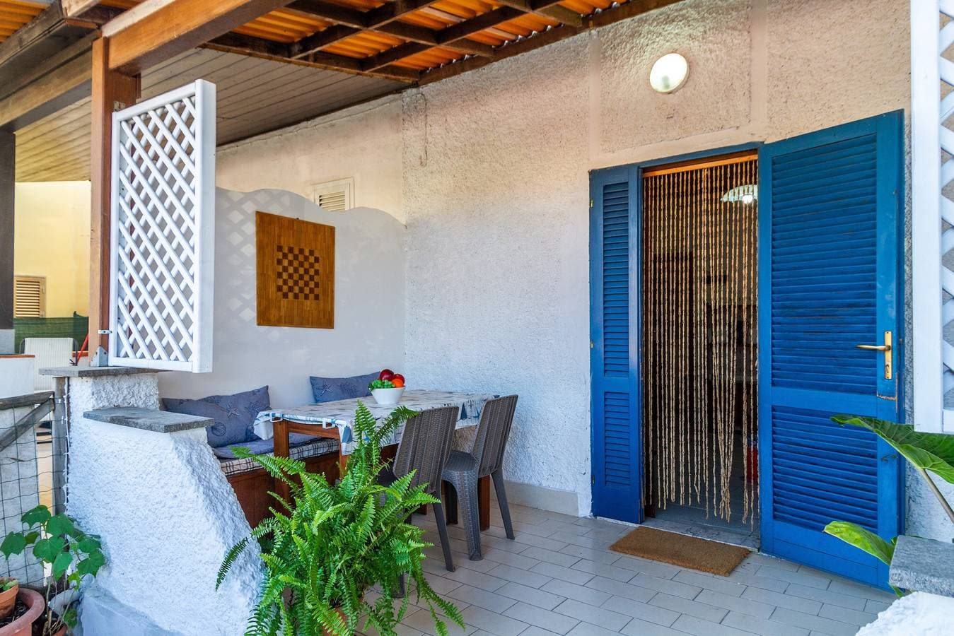 Foto 3 von 21: Ferienwohnung Perla Marina mit Garten und Terrasse