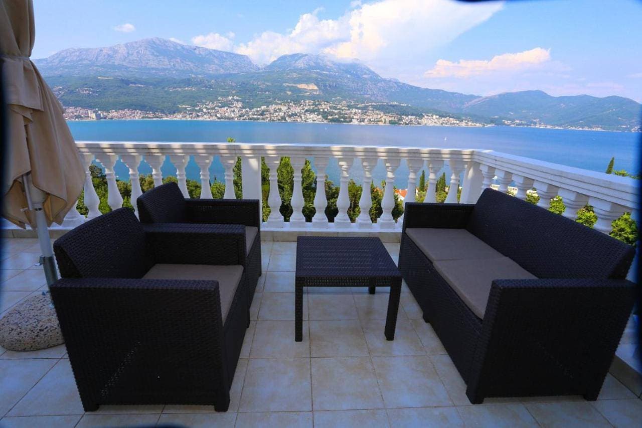 Foto 5 von 30: Two-Bedroom Deluxe Apartment with Ocean View