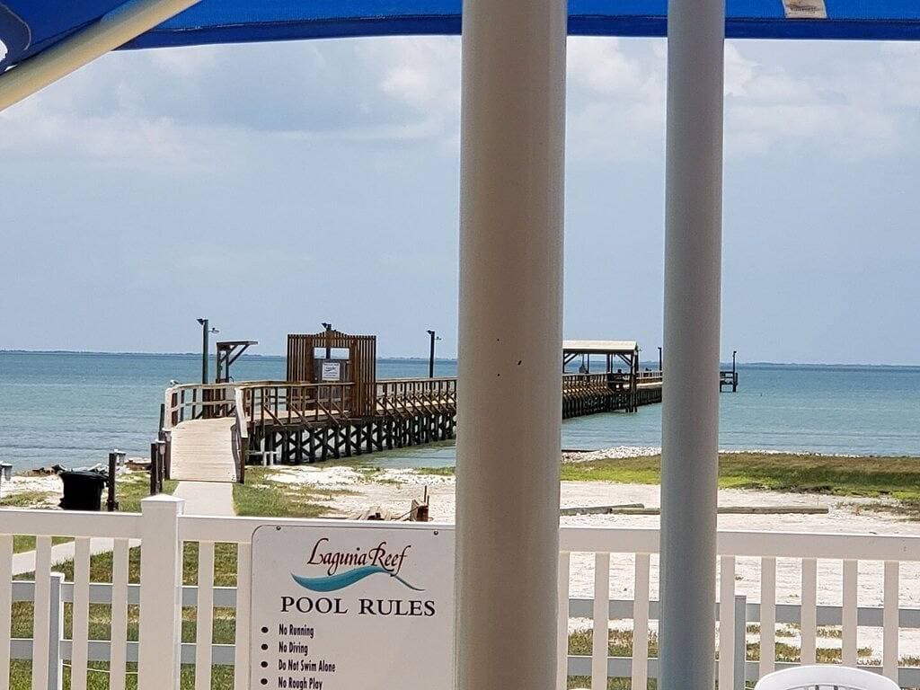 Foto 9 von 31: Kommen Sie zum Angeln und machen Sie einen Ausflug zum Strand am Benjamin's Pier!