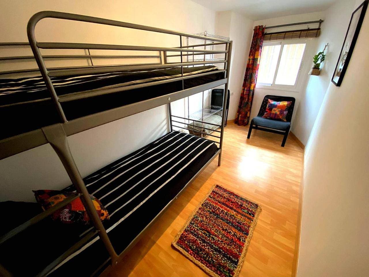 Foto 9 von 15: Two-Bedroom Apartment
