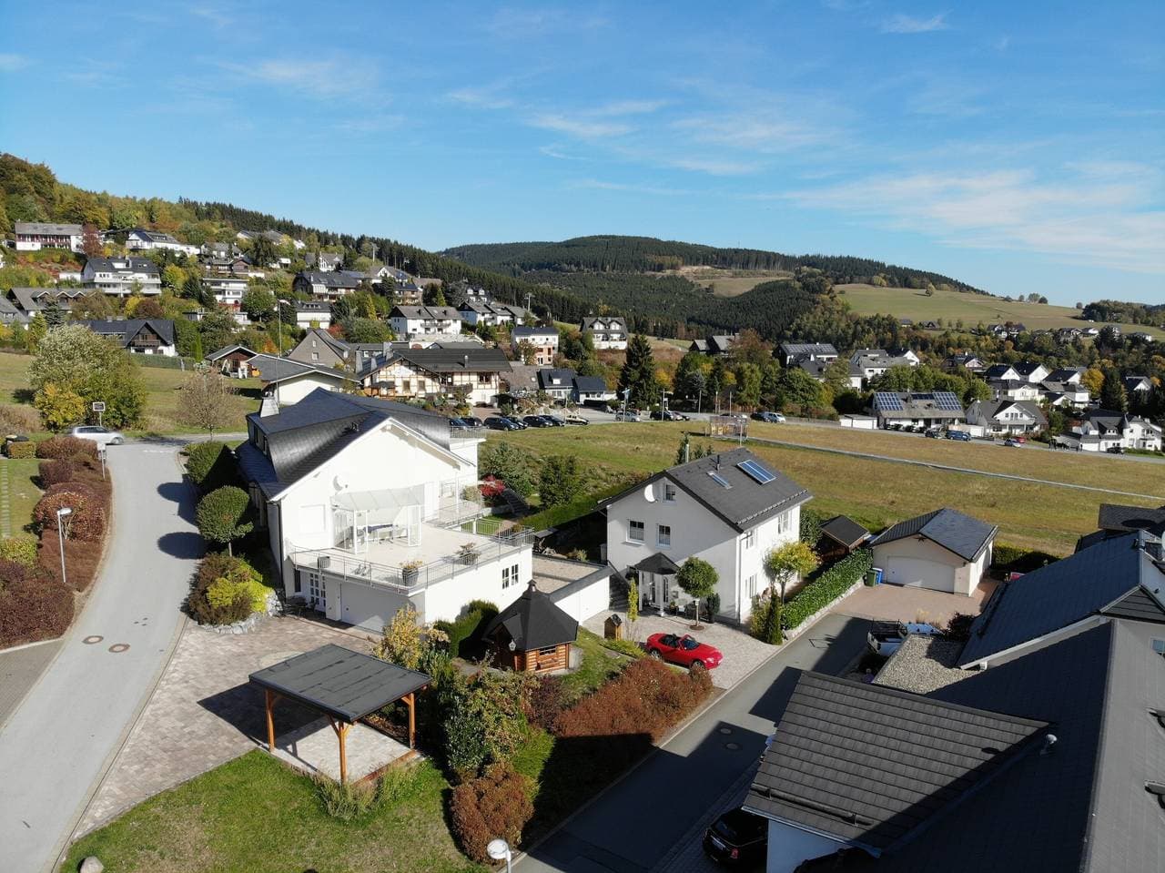 Foto 13 von 23: Ferienwohnung 'Sommerwind Am Finkenbusch' mit Bergblick, privater Terrasse und Wi-Fi