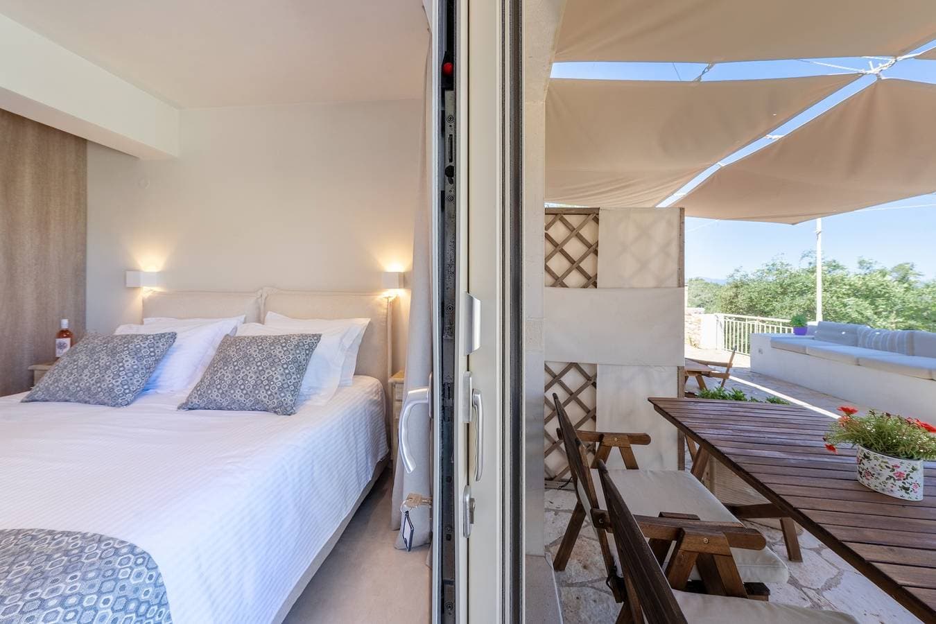 Foto 5 von 42: Einzimmerapartment 'Katerina' mit Bergblick, Wi-Fi und Klimaanlage