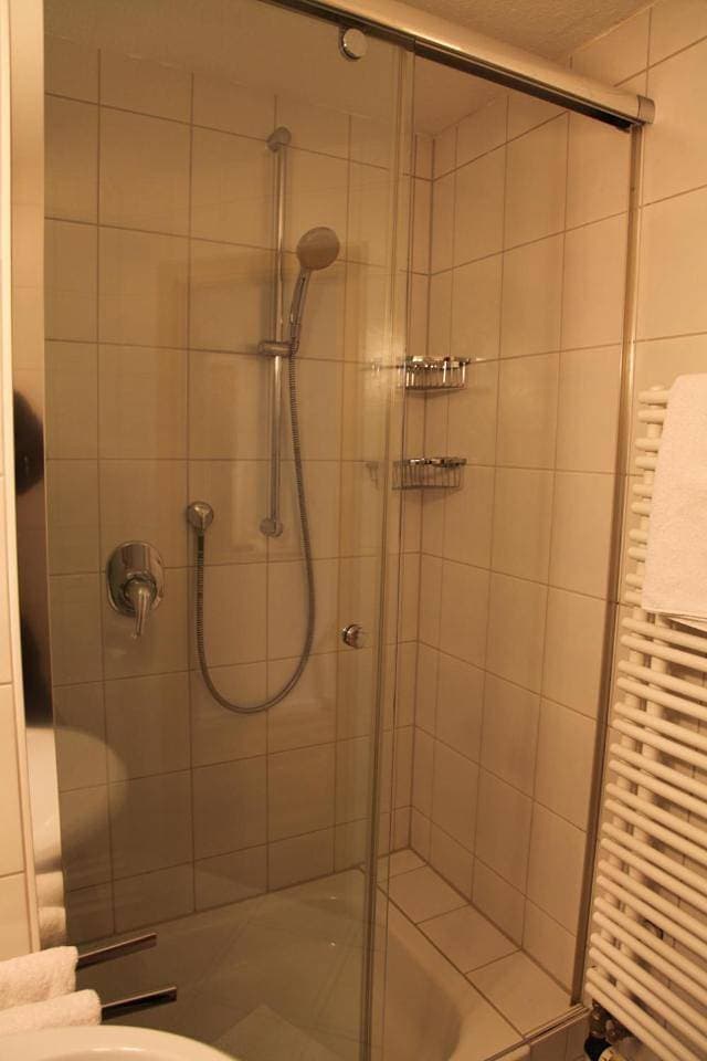 Foto 8 von 9: Double Room