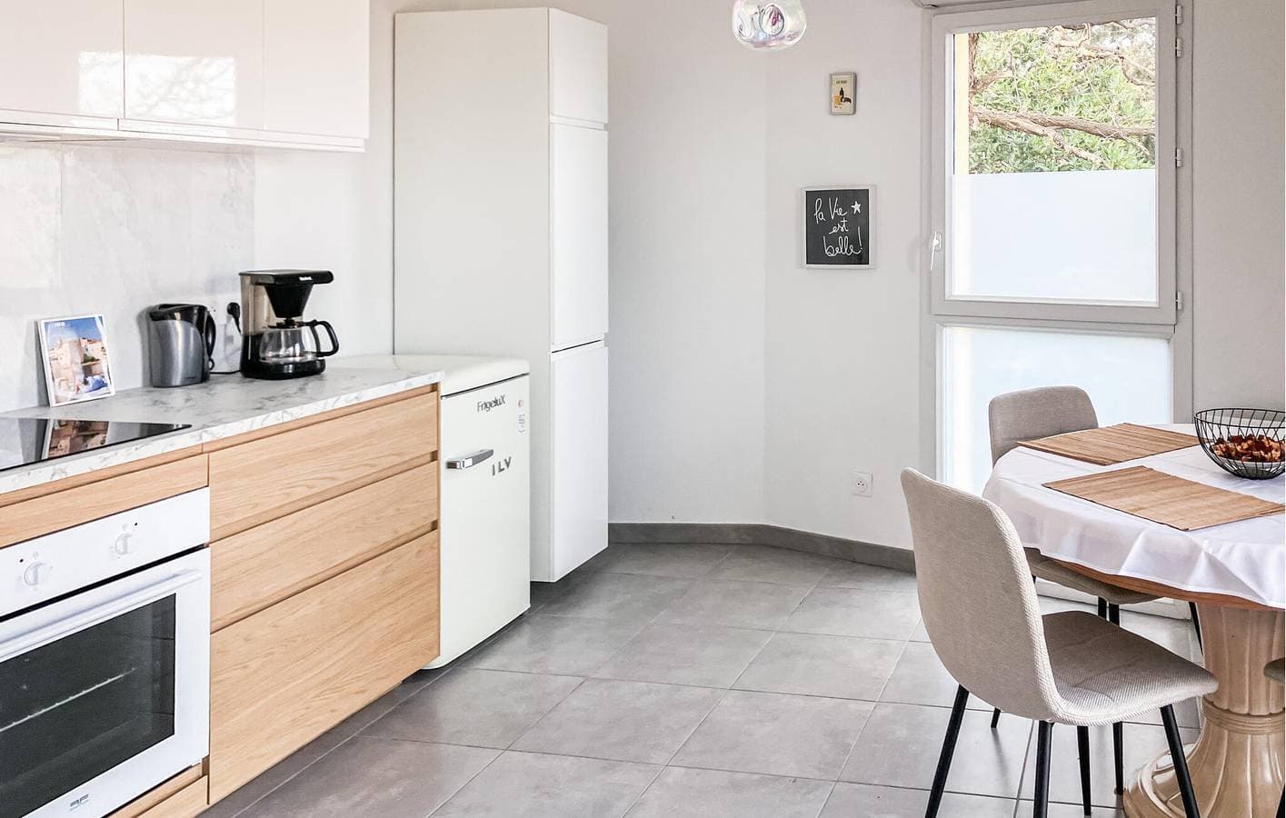 Foto 5 von 17: Gemütliche 75 m² große Ferienwohnung mit Terrasse, WLAN und Parkplatz in der Nähe von Grimaud