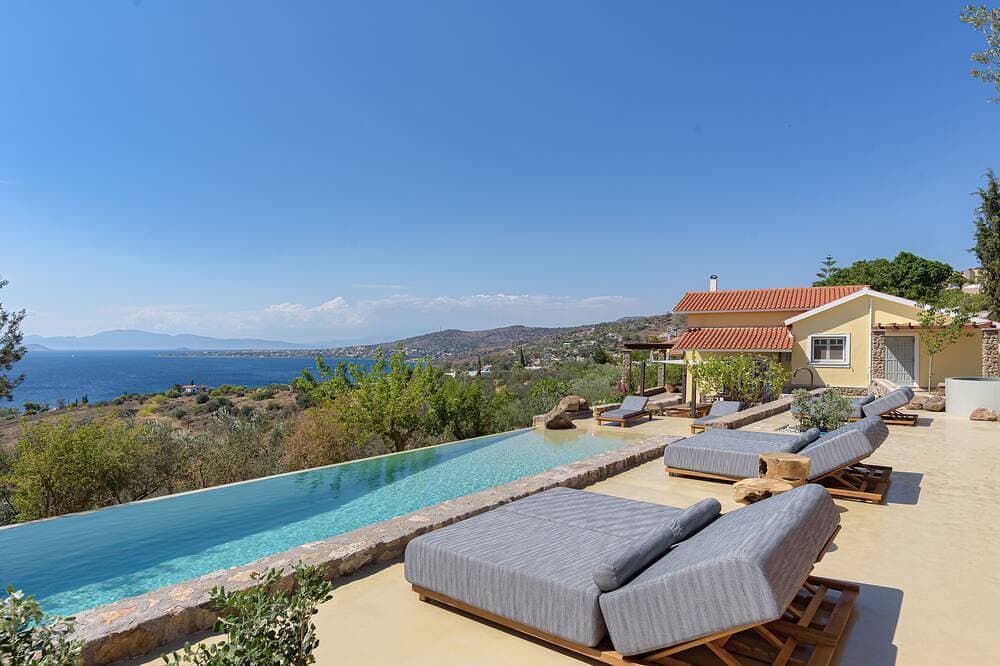 Foto 13 von 30: Villa Melitta mit atemberaubender Aussicht, 6 Schlafzimmern und 6 Badezimmern.