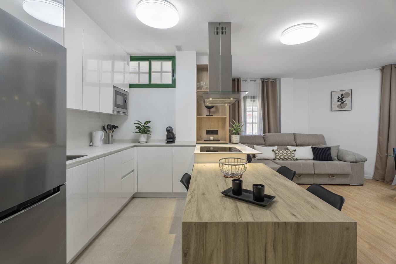 Foto 5 von 24: Ferienwohnung 'Apartamento Calecampo' mit Meerblick, WLAN und Klimaanlage