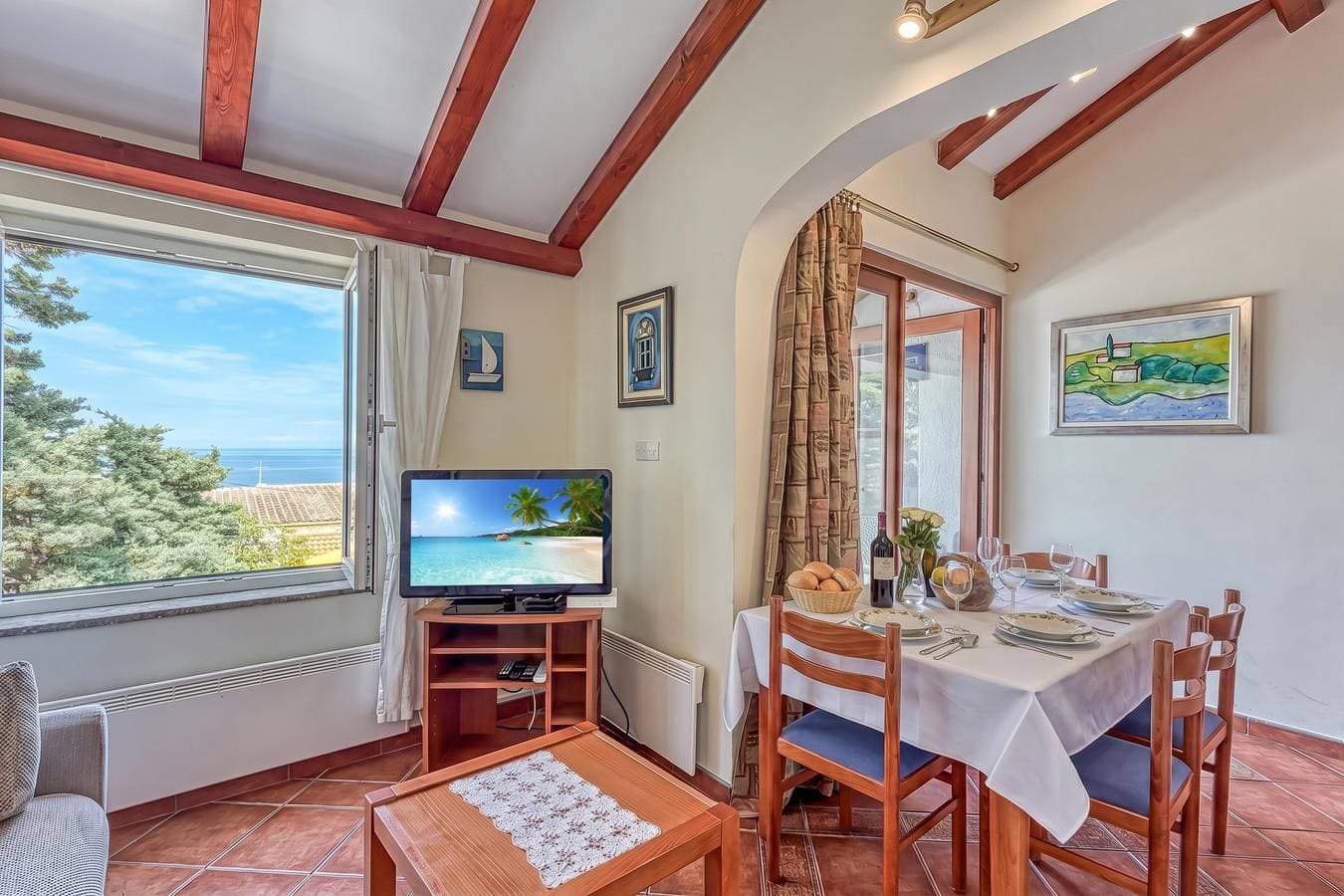 Foto 4 von 20: Valdarke Sea View Apartment /w Balcony