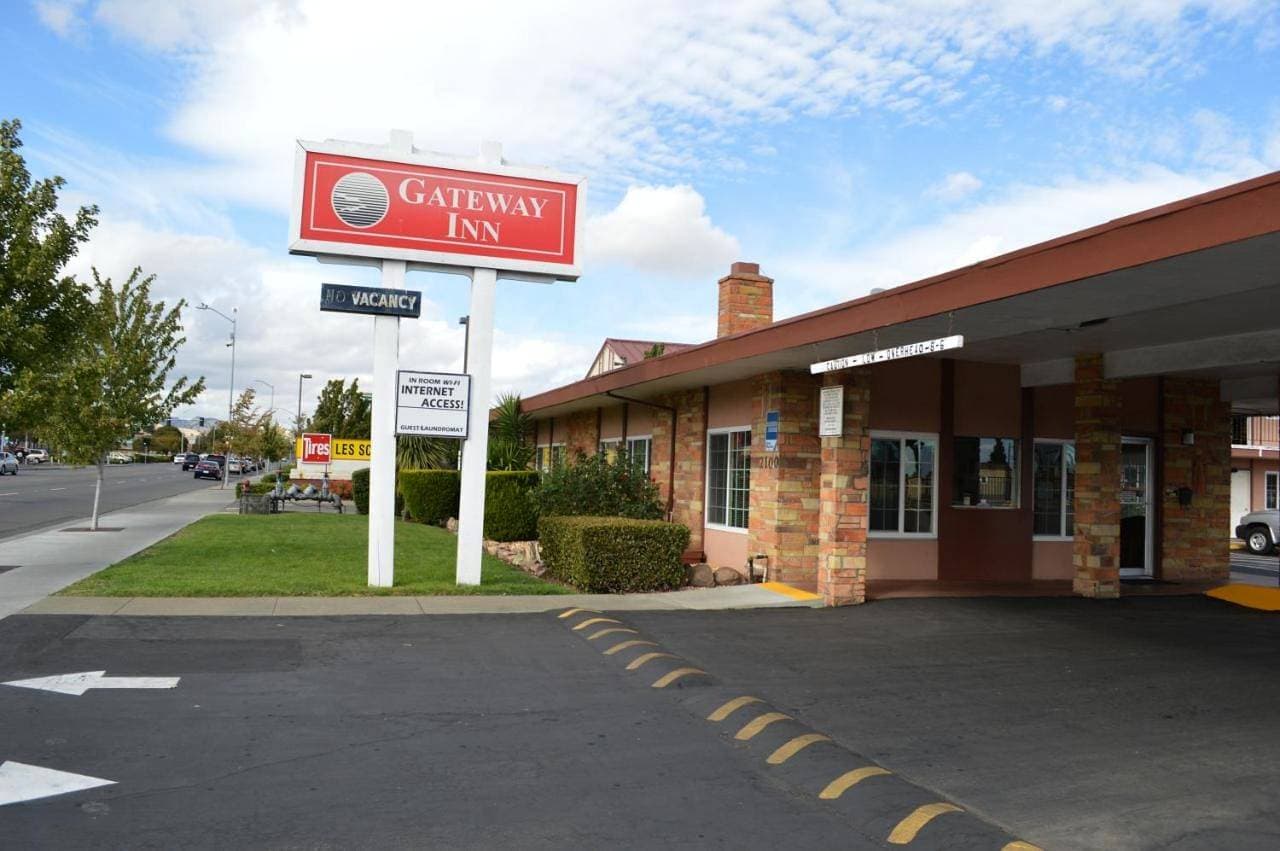Gateway Inn Fairfield 1