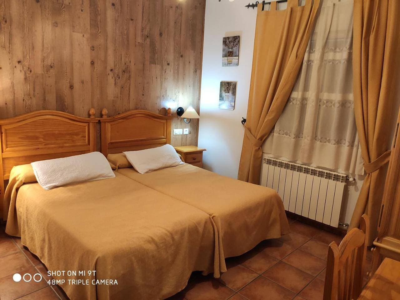 Foto 8 von 8: Double or Twin Room with Private Bathroom