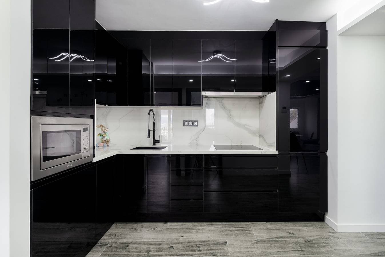 Foto 5 von 22: Ferienwohnung 'Urbanización Jardines Del Mar' mit Meerblick, Gemeinschaftspool und Klimaanlage