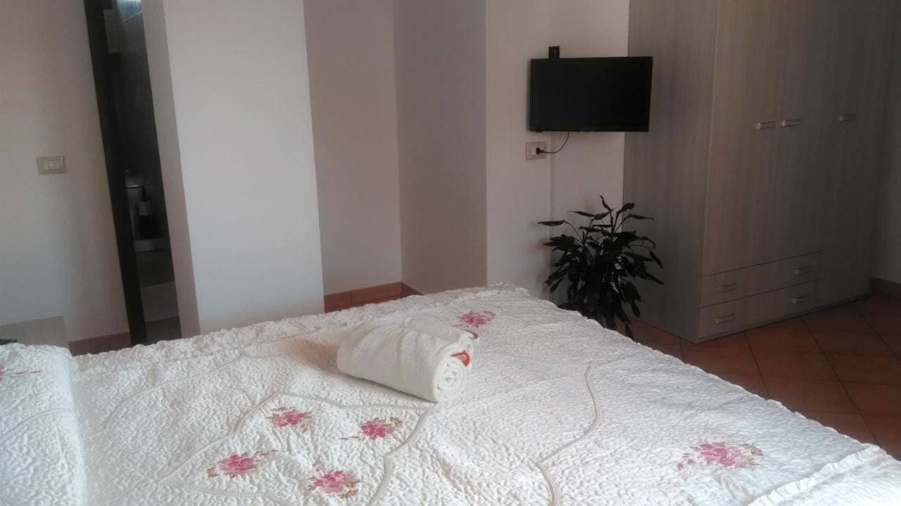 Foto 3 von 9: Double Room with Private Bathroom