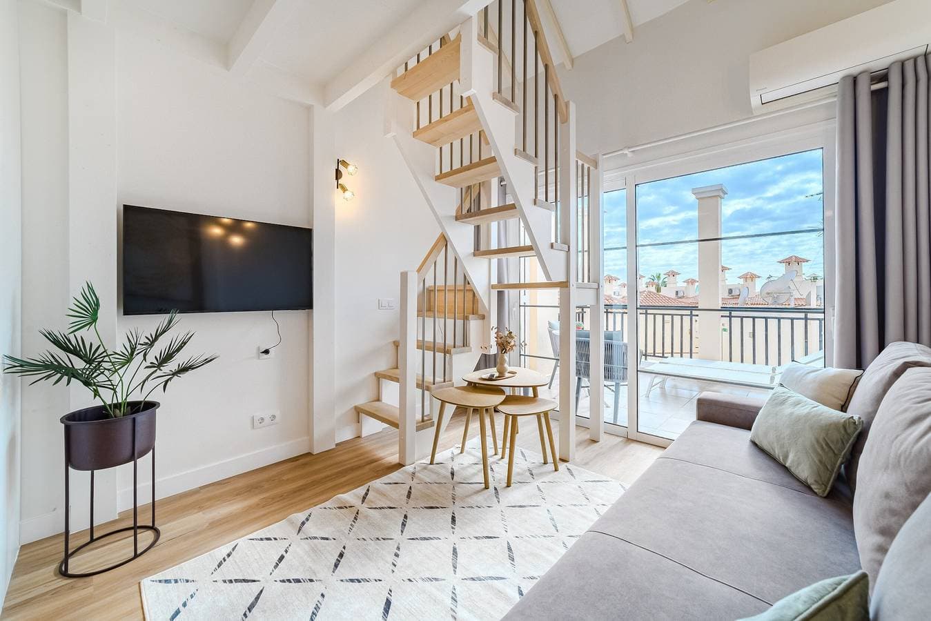 Foto 4 von 17: Ferienwohnung 'Yucca Park Duplex' mit Gemeinschaftspool, WLAN und Klimaanlage