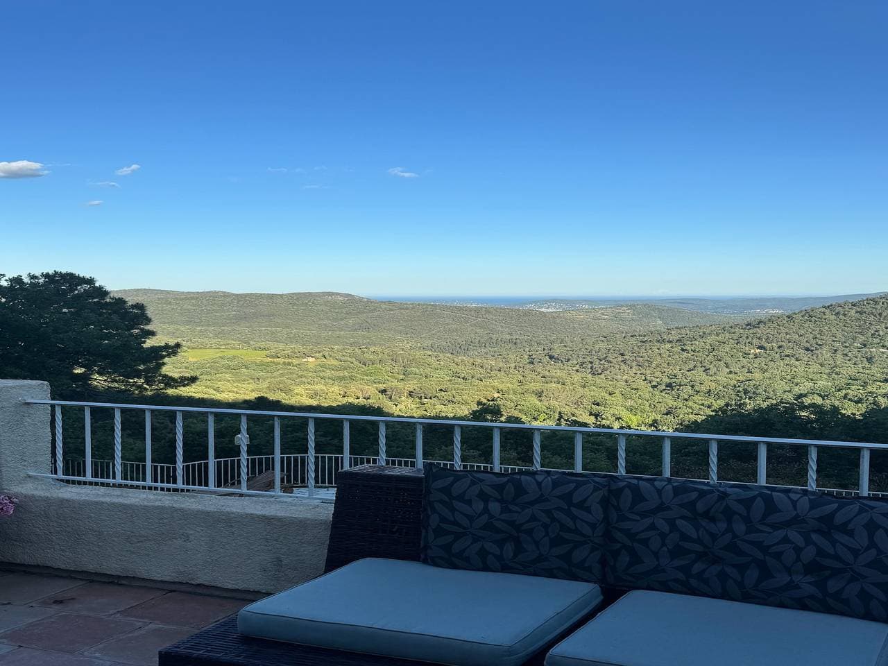 Foto 3 von 35: Villa mit Meerblick und beheiztem Privatpool