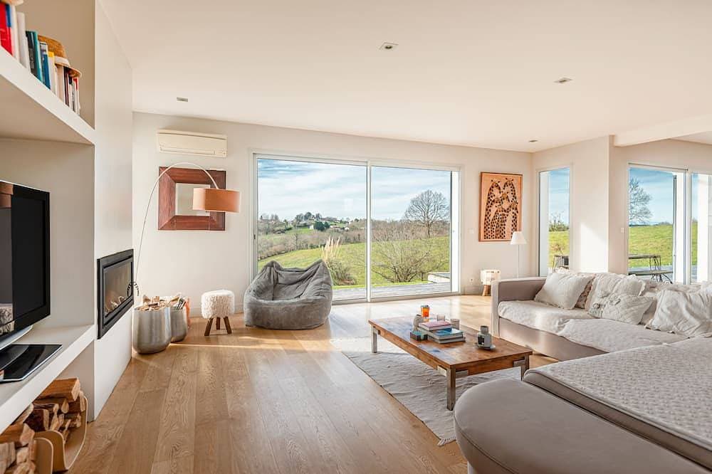 Foto 9 von 26: House near Biarritz. Arcangues golf course 2.5km away.