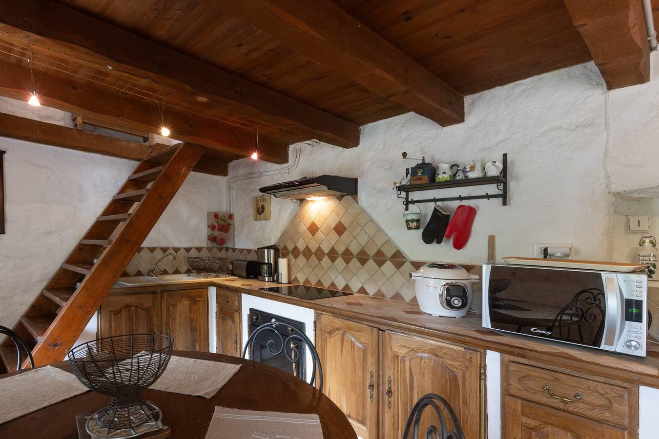 Foto 10 von 19: Ferienhaus 'Cœur Ardèche' mit Bergblick und privatem Garten