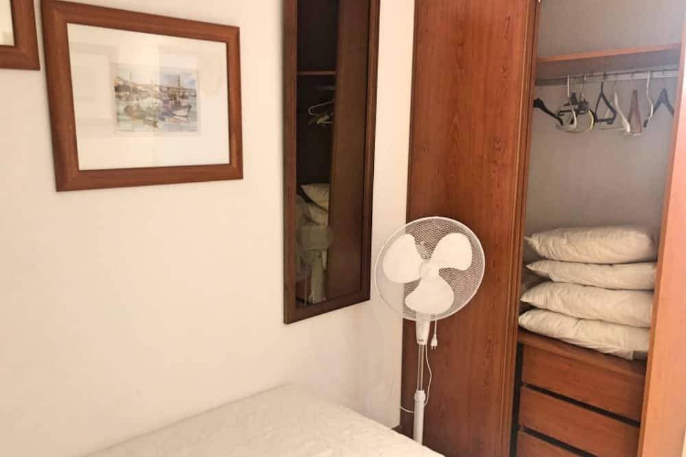 Foto 3 von 20: Excellent studio, beachfront, sea view w/ parking lot