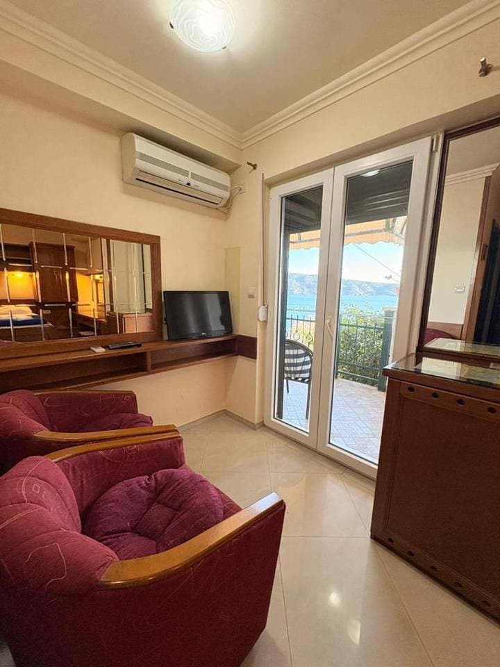 Foto 12 von 24: Double Room with Balcony and Sea View