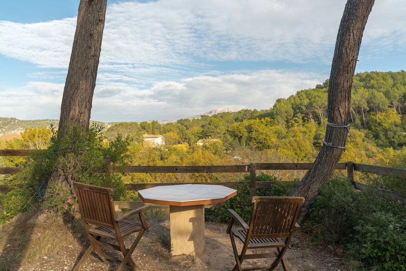 Foto 4 von 20: Ferienhaus 'Lou Jas Dé Raféou - Gîte Raphaël' mit Bergblick, WLAN und Klimaanlage
