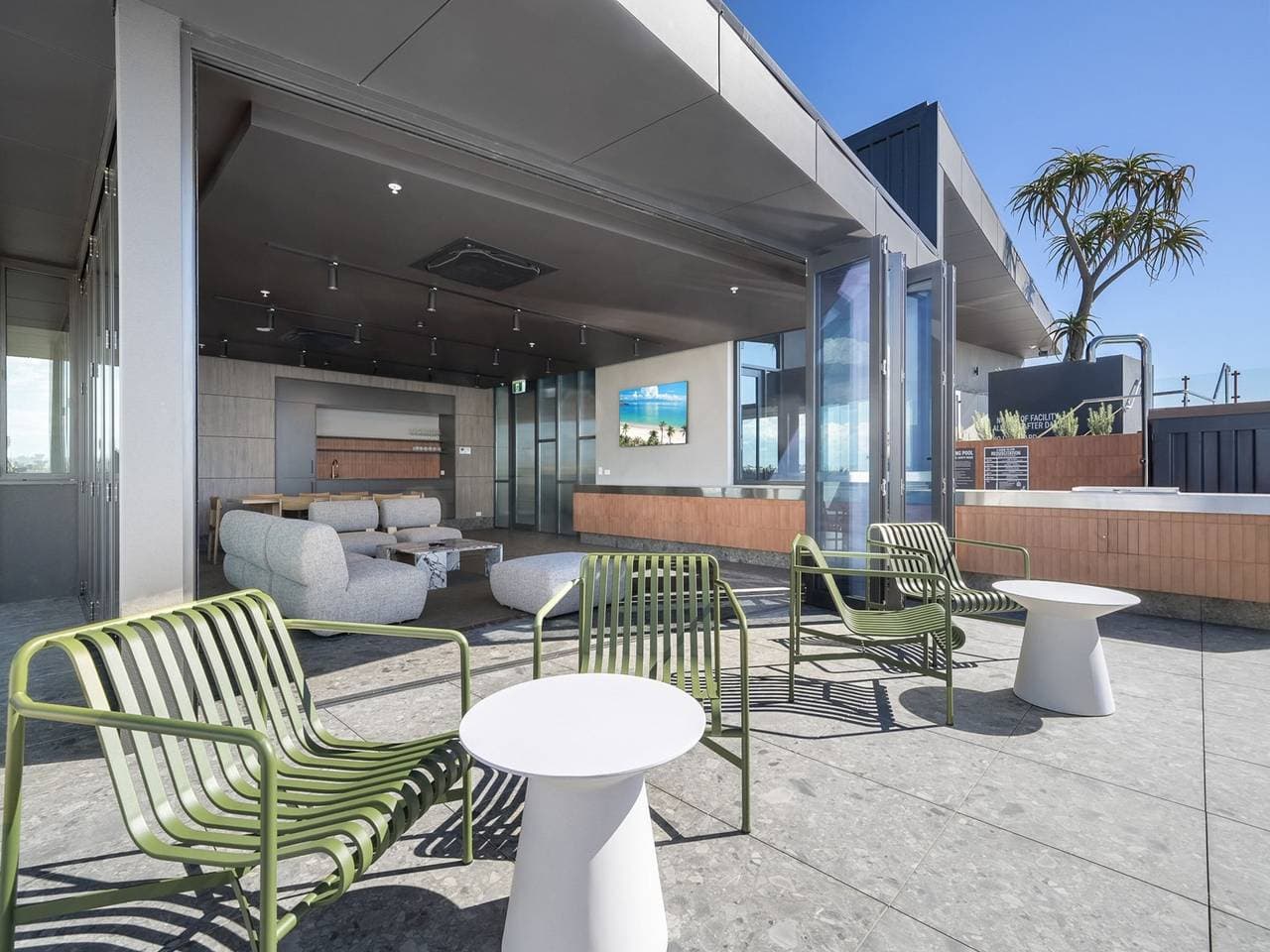 Foto 8 von 39: Trendy 1-Bed Retreat in Fremantle with Rooftop