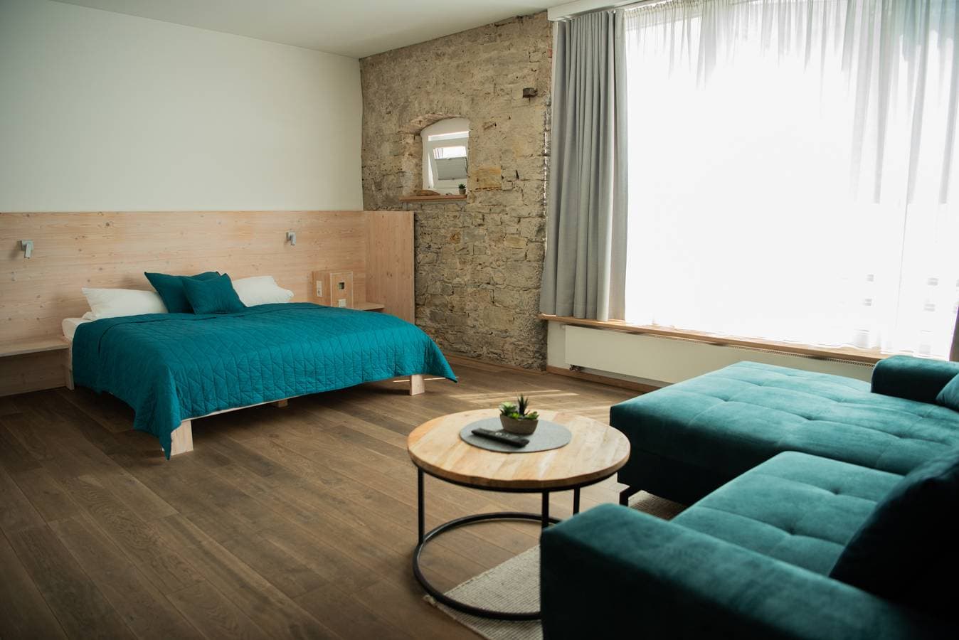 Foto 7 von 9: Main Landhaus - Scheunenzimmer