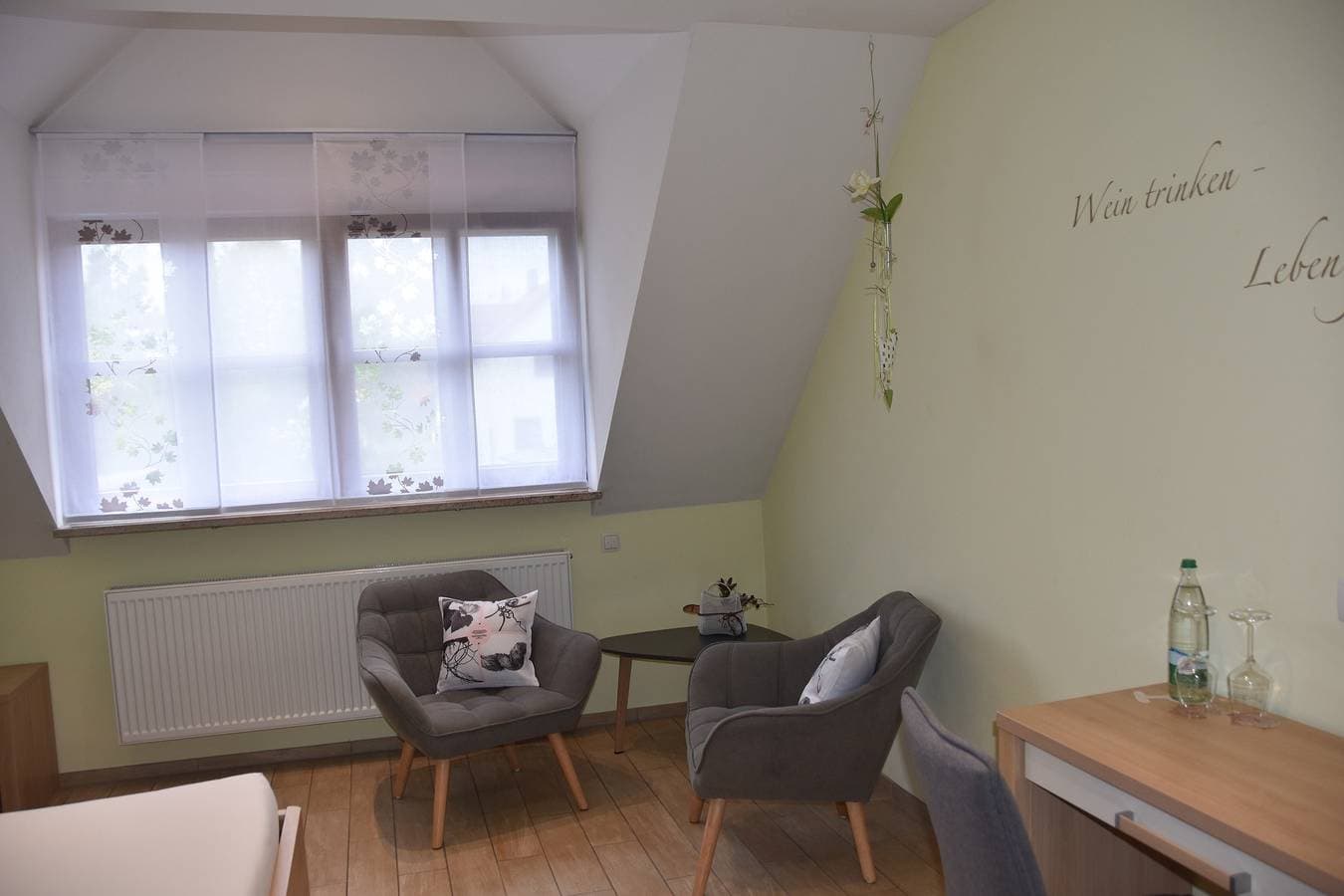 Foto 4 von 9: Weingut Karl Braun - Doppelzimmer 'Frühlingserwachen'