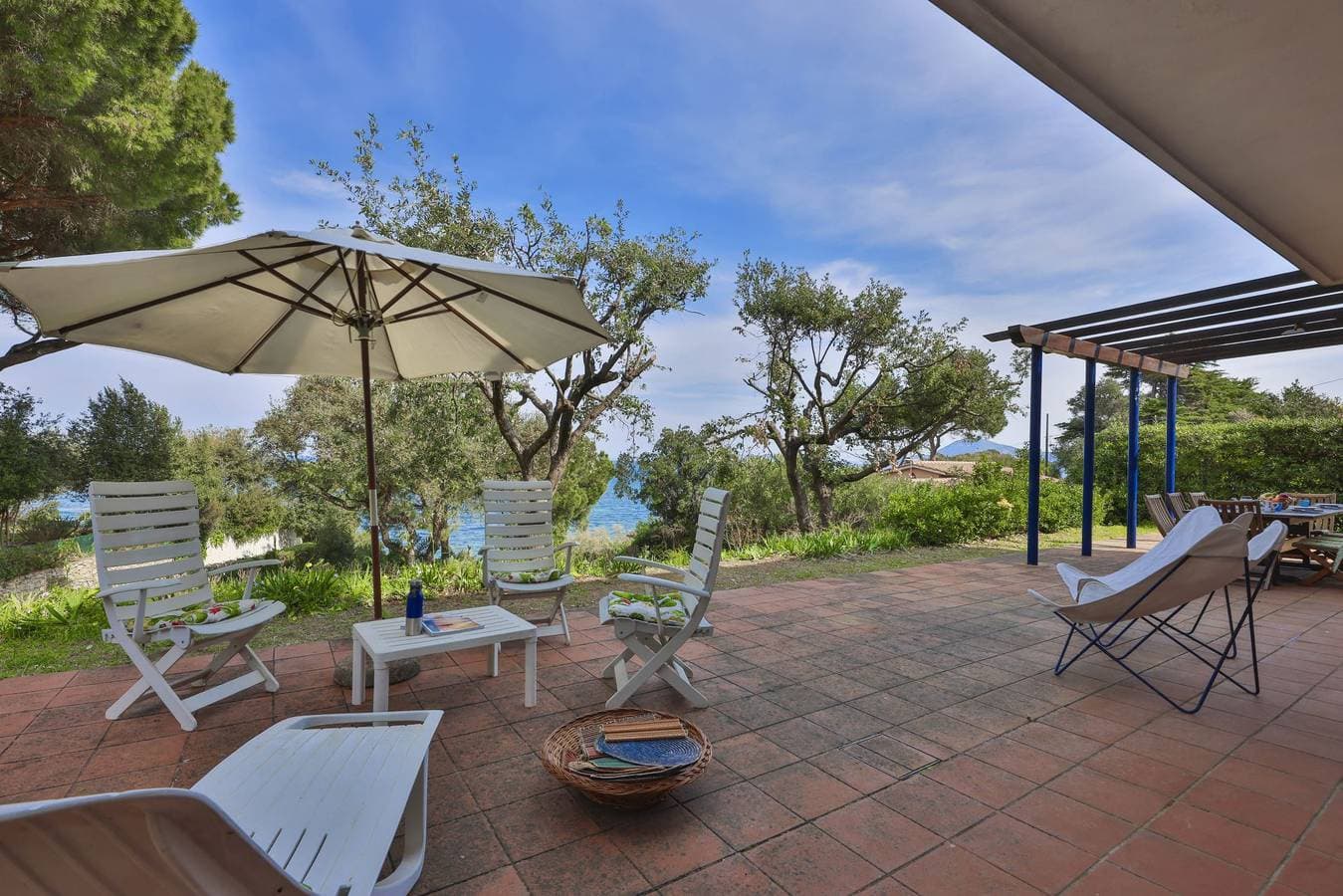Foto 9 von 39: Villa für 10 Personen mit Garten
