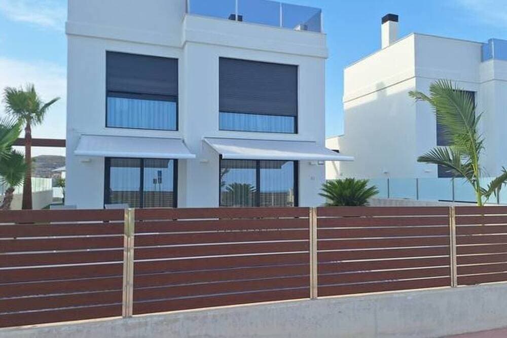 Foto 12 von 28: Neue Villa mit Panoramasicht auf Meer und Berge
