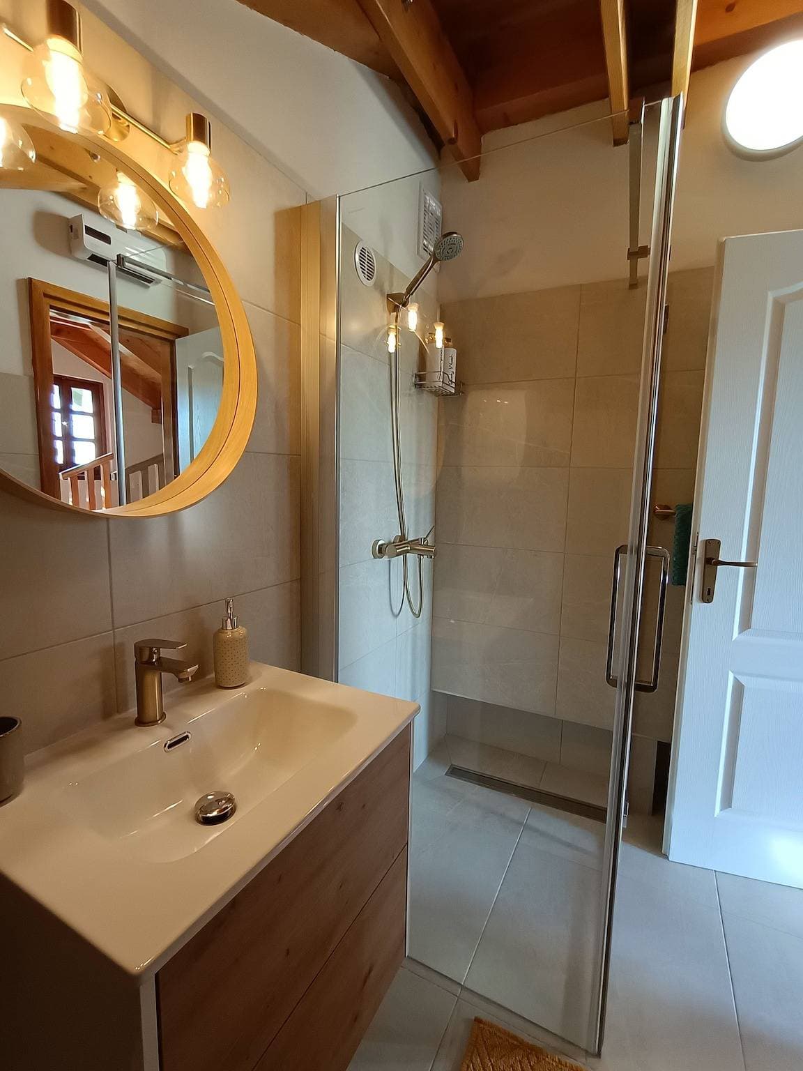Foto 6 von 31: Traditionelles Steinhaus Adrian