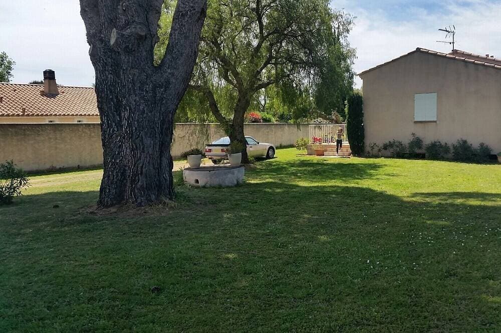Foto 6 von 10: Londe Mauren Haus Fußboden in Privatbesitz 400 Meter vom Meer entfernt